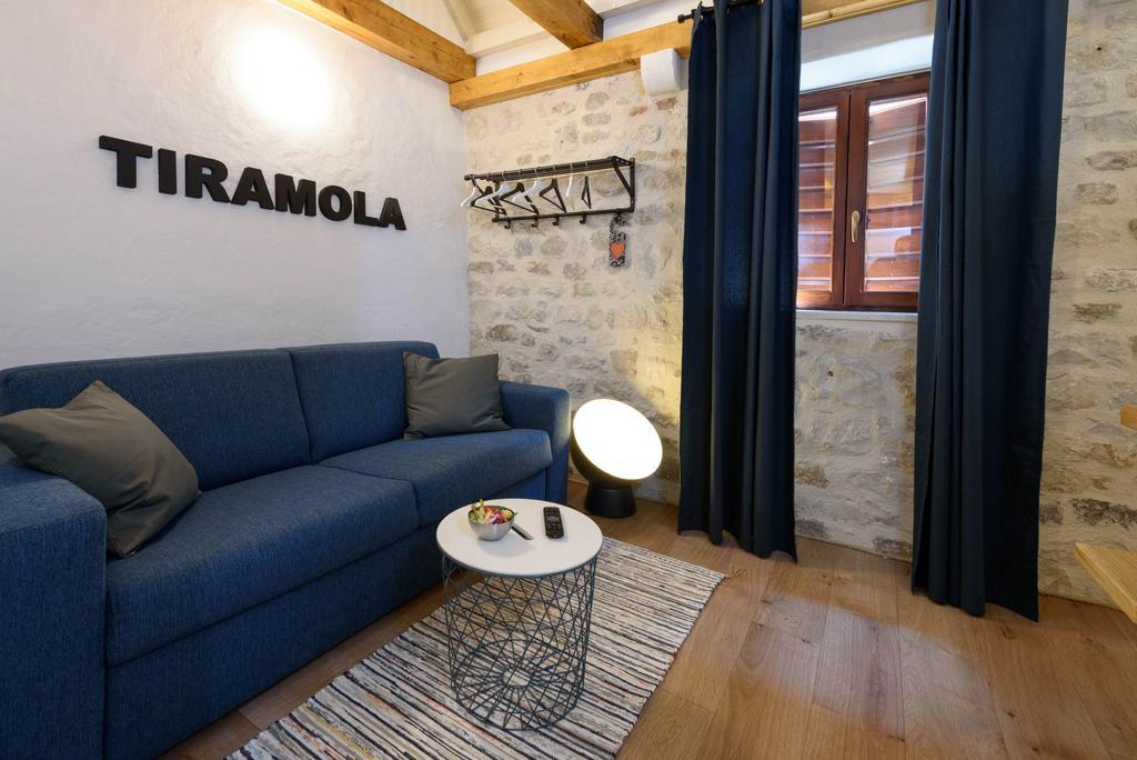 טרוגיר Apartments & Rooms Tiramola - Old Town מראה חיצוני תמונה