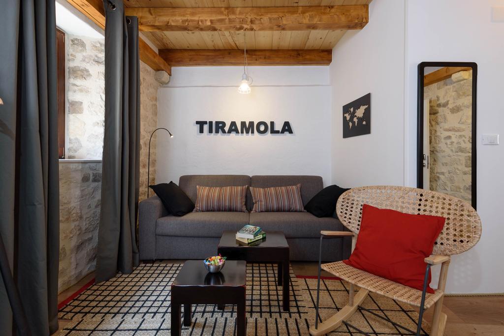 טרוגיר Apartments & Rooms Tiramola - Old Town מראה חיצוני תמונה