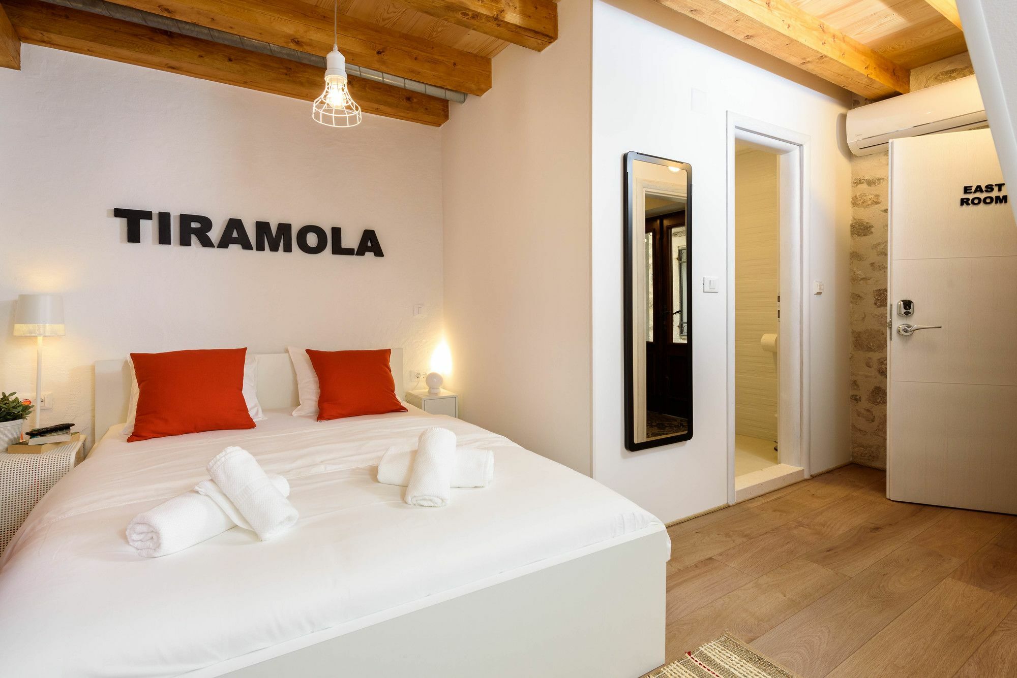 טרוגיר Apartments & Rooms Tiramola - Old Town מראה חיצוני תמונה